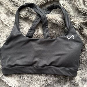 Sleek Black Sports Bra